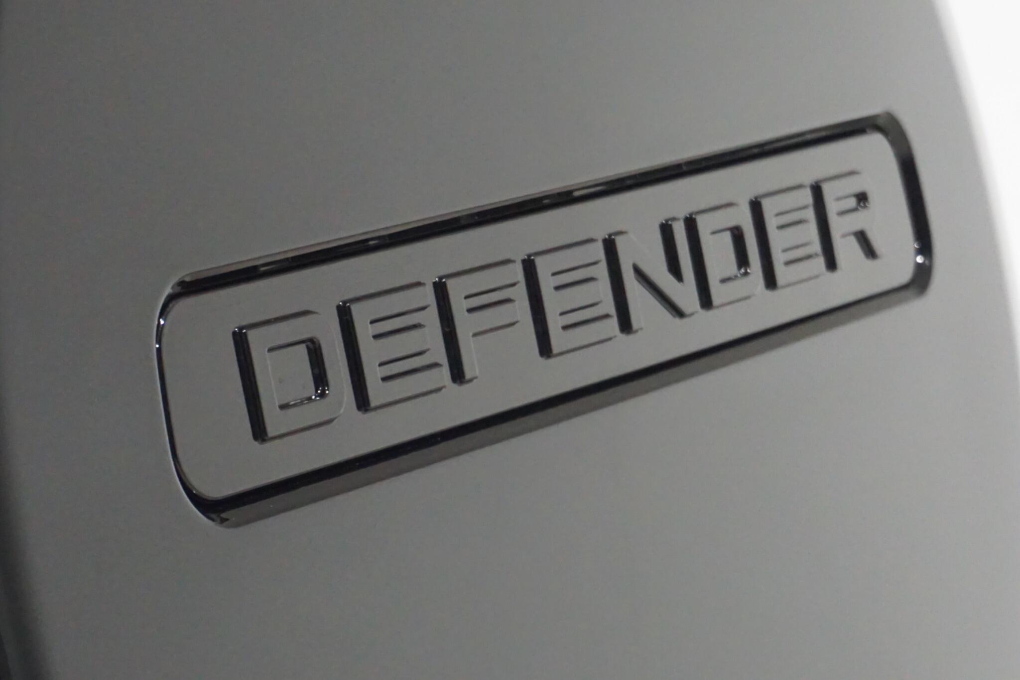 Land Rover Defender 110 3.0 D350 MHEV X-Dynamic HSE Hard Top SUV Auto 4WD MWB Euro 6 (s/s) 5dr
